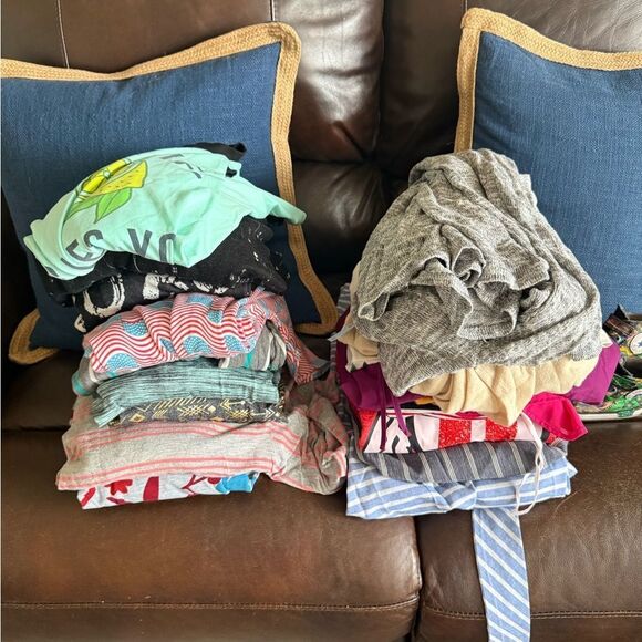LuLaRoe Women's Tops Assorted Colors - Picture 1 of 6